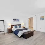 2Br 3Ba Ocean Front Condo On The Boardwalk Cozysuites