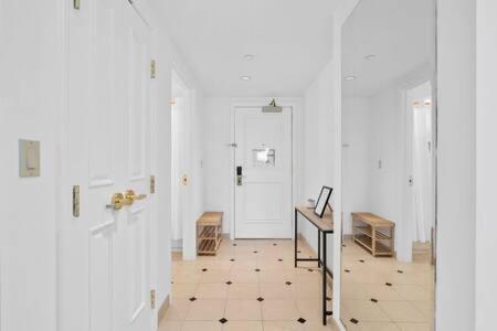 2br 3ba Ocean Front On The Boardwalk Cozysuites Apartment *