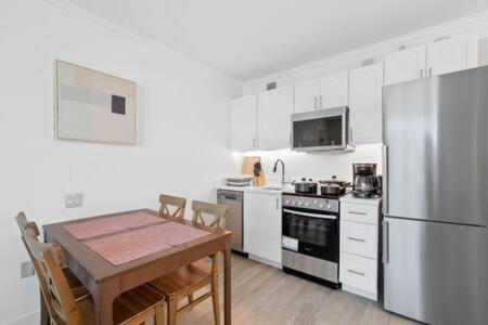 2br 3ba Ocean Front On The Boardwalk Cozysuites Apartment