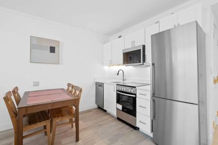 2br 3ba Ocean Front On The Boardwalk Cozysuites