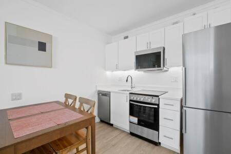 2br 3ba Ocean Front On The Boardwalk Cozysuites Atlantic City